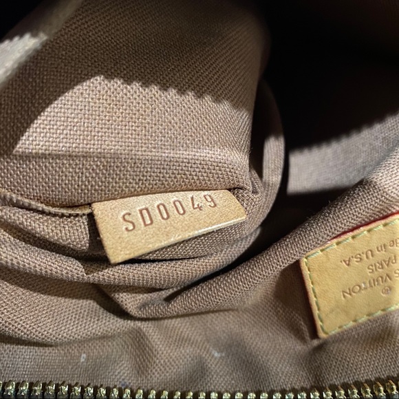 Authentic Louis Vuitton Tivoli PM - Picture 10 of 12